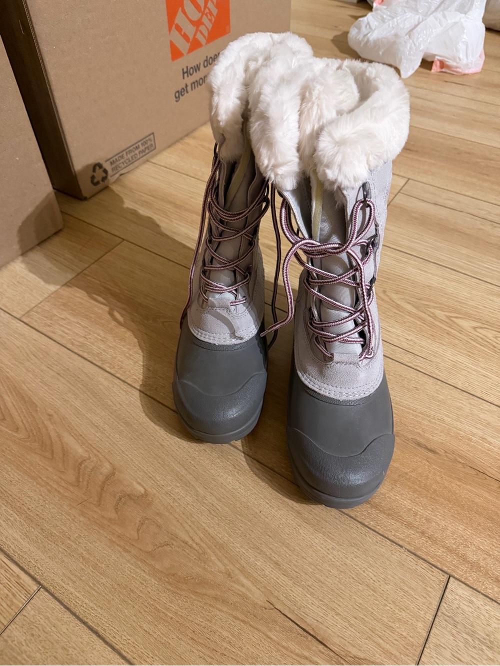 Womens Gray Winter Lace-Up Snow Boots with Fur Collar